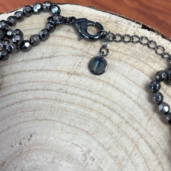 Talbots necklace.  J12 - Picture 2 of 3